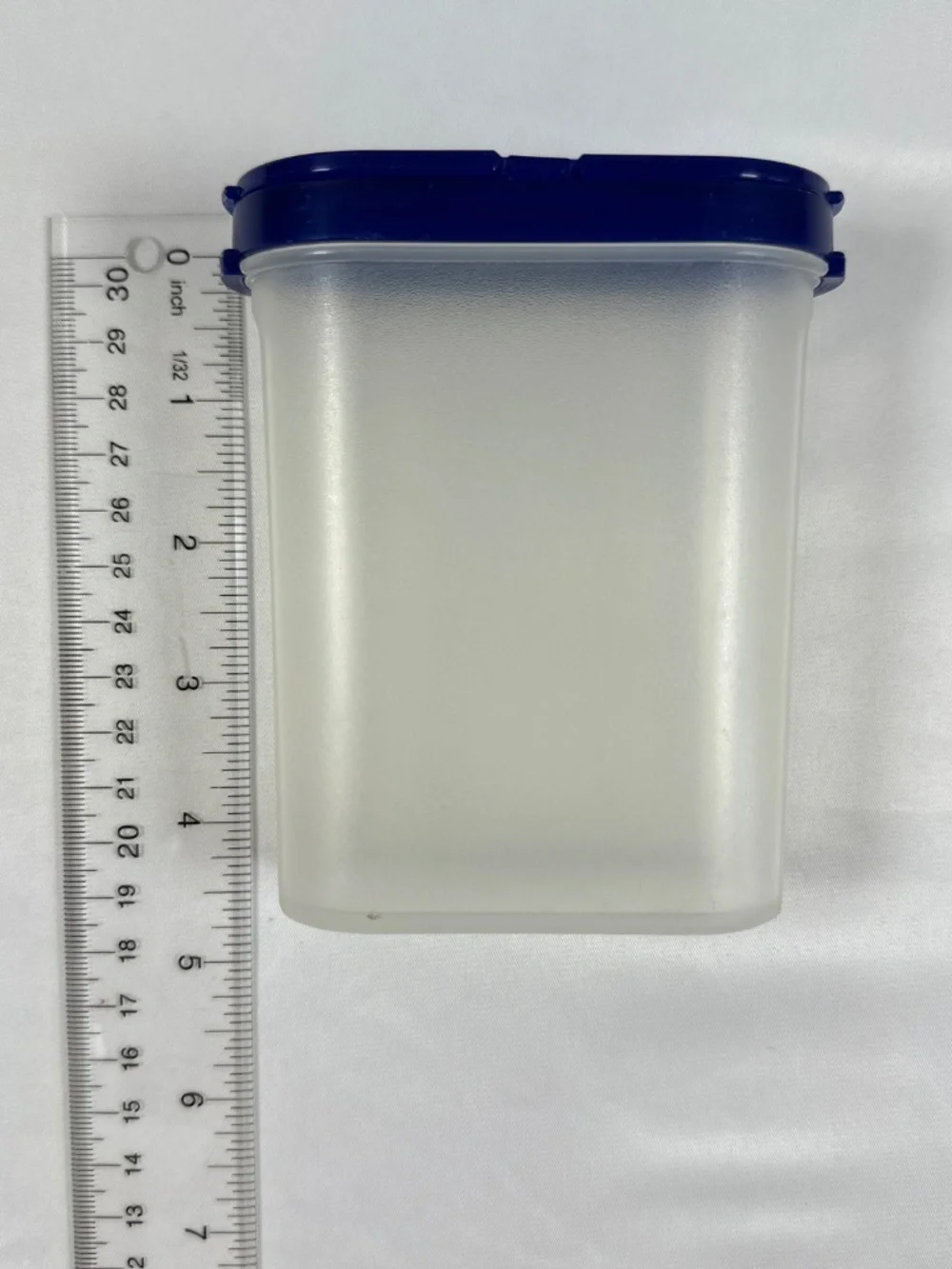 Tupperware Modular Mate Spice Shaker Containers Blue Flip-Top Lids, Apx. 1/2 Cup